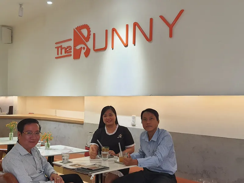 HOẠT ĐỘNG CÀ PHÊ KẾT NỐI VỚI DOANH NGHIỆP SẢN XUẤT QUY MÔ LỚN TRUNG TÂM CÔNG NGHỆ SỐ CỦA GROUP