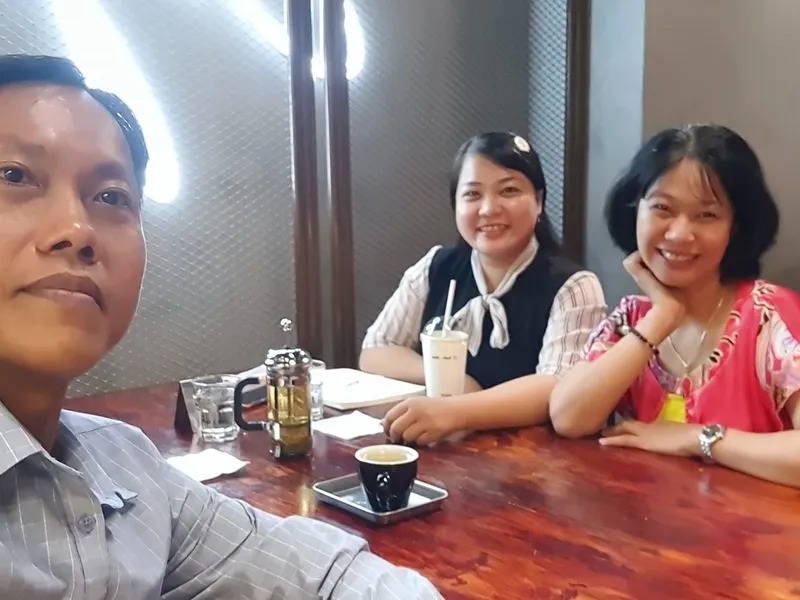 HOẠT ĐỘNG CÀ PHÊ 1:1 - CEO Công ty Five Minutes