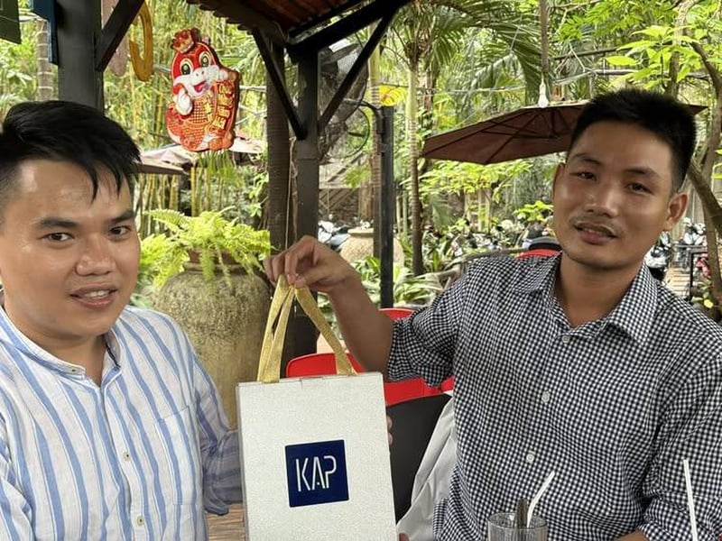 Tiếp tục hoạt động giao lưu với doanh nghiệp sản xuất - Quà tặng Mỹ Thuật Kap