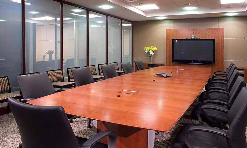 Kính điện thông minh sử dụng làm vách ngăn phòng họp