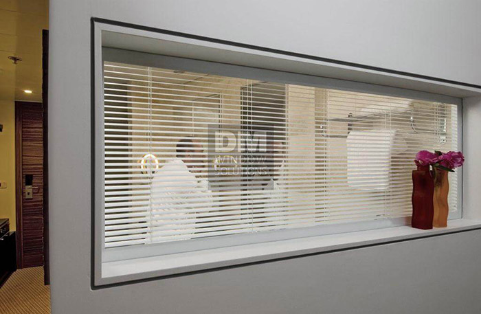 Kính hộp có rèm được đánh giá cao bởi khả năng cách âm, cách nhiệt tốt Kính hộp có rèm được đánh giá cao bởi khả năng cách âm, cách nhiệt tốt