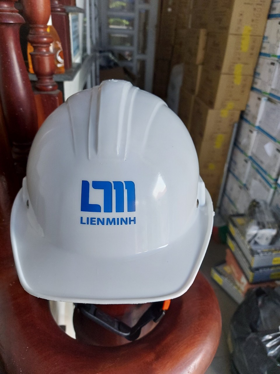 IN LOGO LÊN NÓN BẢO HỘ