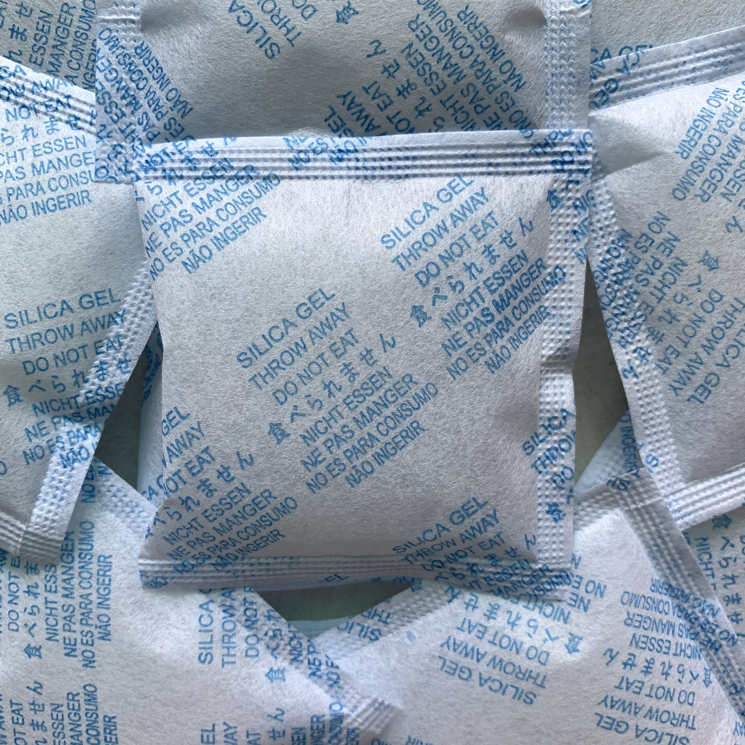 Túi hút ẩm Silica gel 20gr Túi hút ẩm Silica gel 20gr