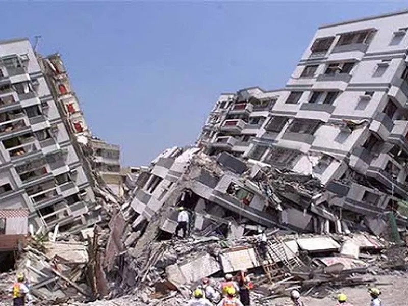 Trình tự và những điều cần chú ý khi xử lý sự cố công trình nền