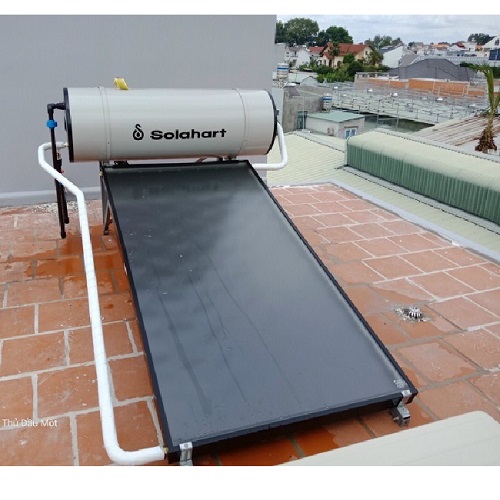 Lắp máy nước nóng Solahart sunheat trên mặt sàn Lắp máy nước nóng Solahart sunheat trên mặt sàn
