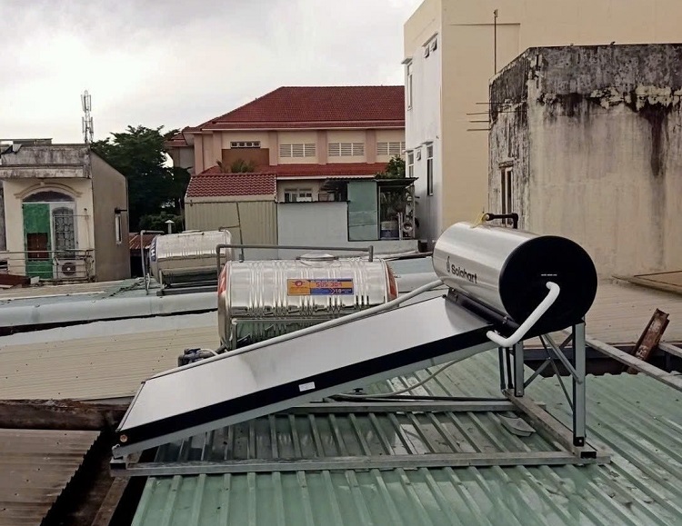 Máy nước nóng mặt trời Solahart 150L - Chịu áp - Bán Chạy nhất Máy nước nóng mặt trời Solahart 150L - Chịu áp - Bán Chạy nhất