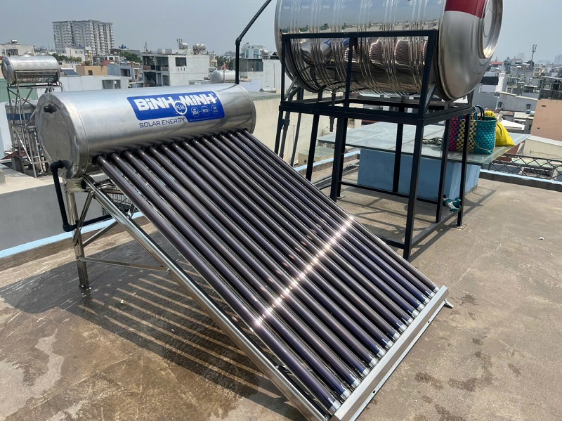 Hoàn thiện Máy nước nóng NLMT 160L cho gia Đình tại Gò Vấp Hoàn thiện Máy nước nóng NLMT 160L cho gia Đình tại Gò Vấp