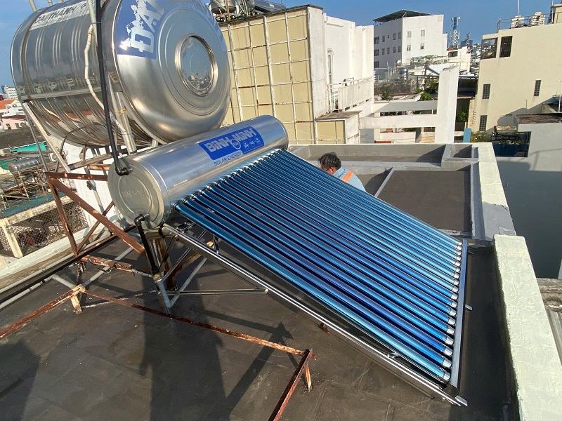 Bàn giao Thay Máy mới NLMT Bình Minh 18-L - 18 ống Bàn giao Thay Máy mới NLMT Bình Minh 18-L - 18 ống