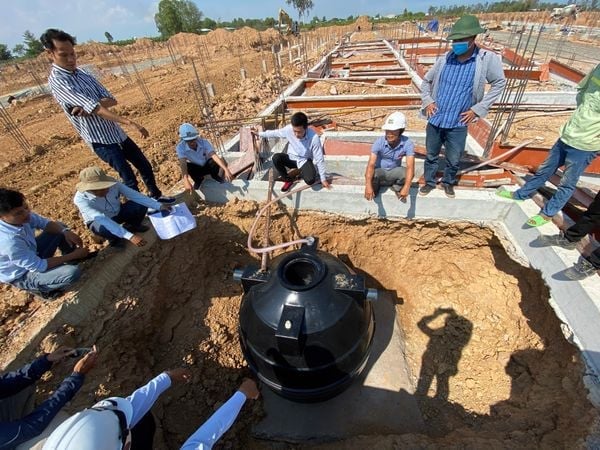 Nghiệm thu và Kiểm tra Bồn tự hoại Đại Thành Nghiệm thu và Kiểm tra Bồn tự hoại Đại Thành