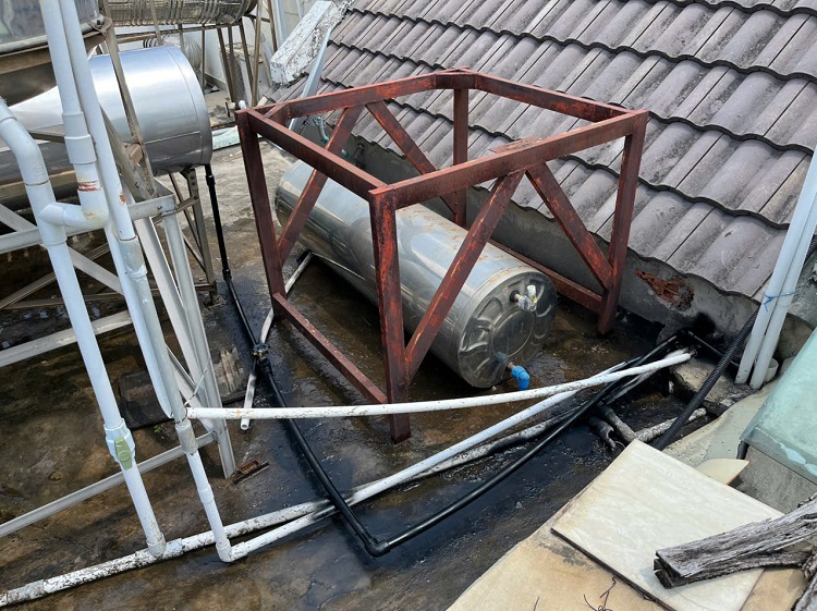 Bình bảo ôn sau khi tháo rời khỏi máy NLMT Bình bảo ôn sau khi tháo rời khỏi máy NLMT