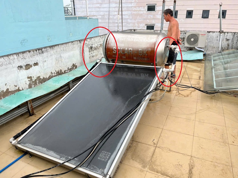 Máy nước nóng hư hỏng nặng, không thể sửa chữa Máy nước nóng hư hỏng nặng, không thể sửa chữa