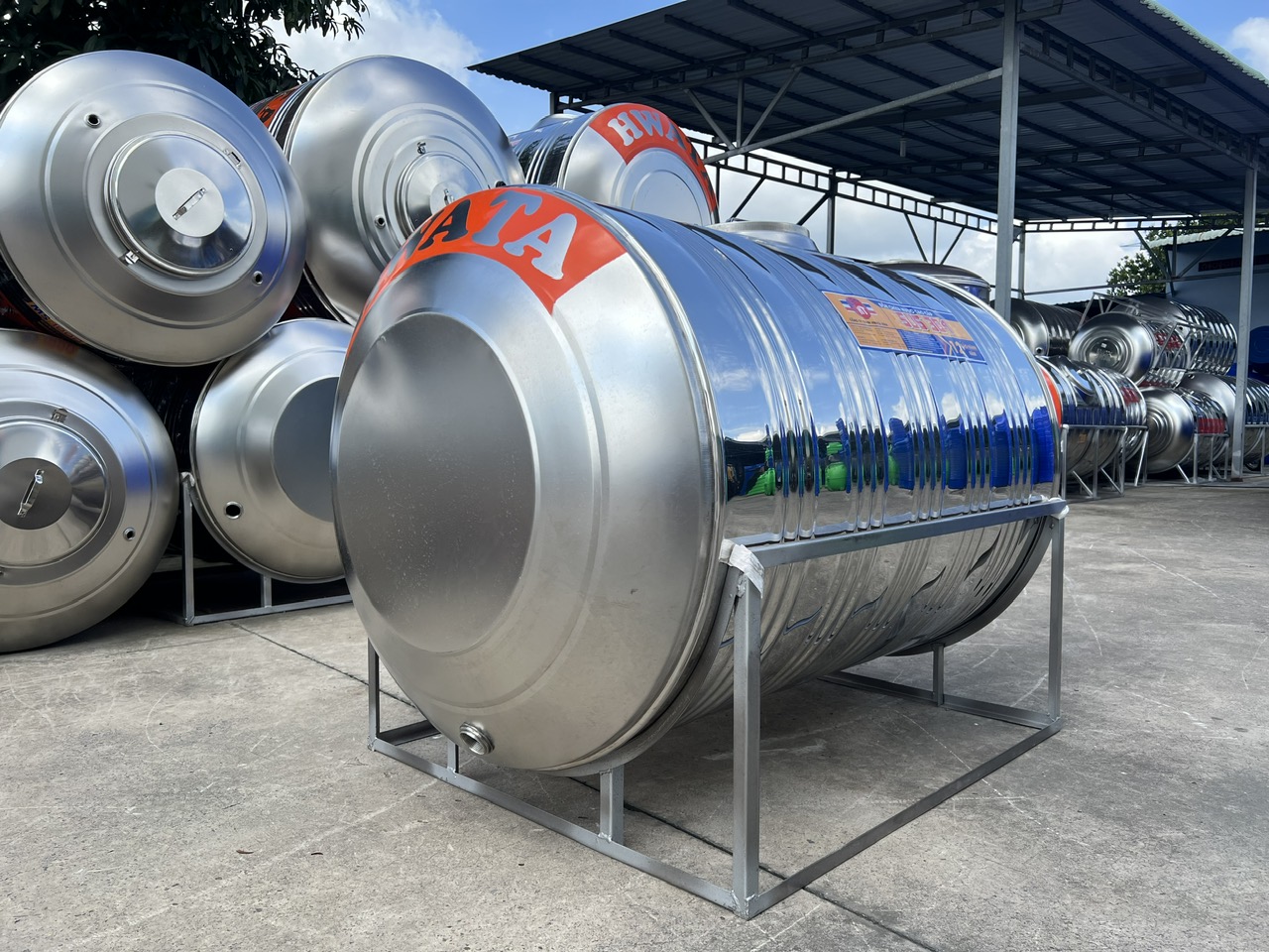 Bồn nước inox 304 Hwata 1000L Ngang Bồn nước inox 304 Hwata 1000L Ngang