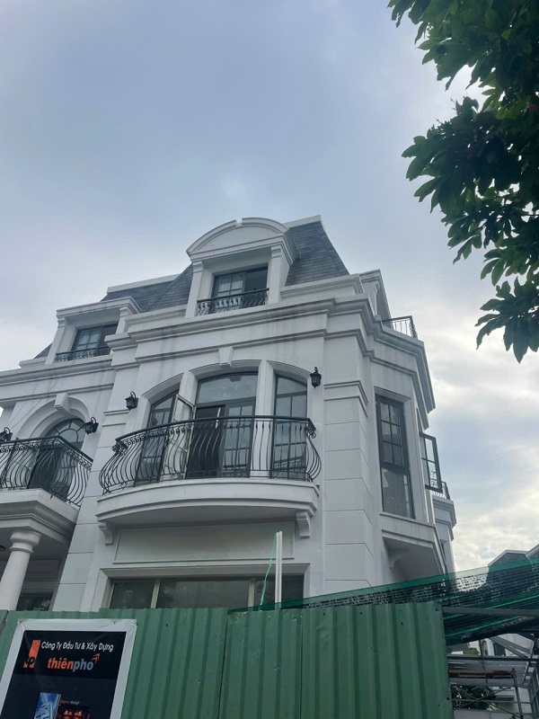 Biệt thự Quận 7 - Giao hàng Bồn nước Champa Biệt thự Quận 7 - Giao hàng Bồn nước Champa