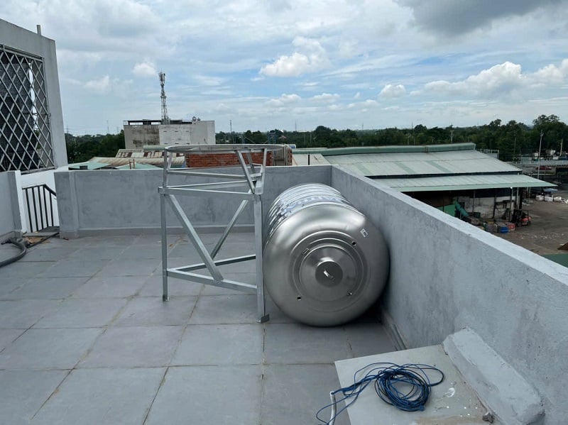 Hình Ảnh bàn giao Hàn chân cao 1M bằng Kẽm V5 dày 3mm Hình Ảnh bàn giao Hàn chân cao 1M bằng Kẽm V5 dày 3mm