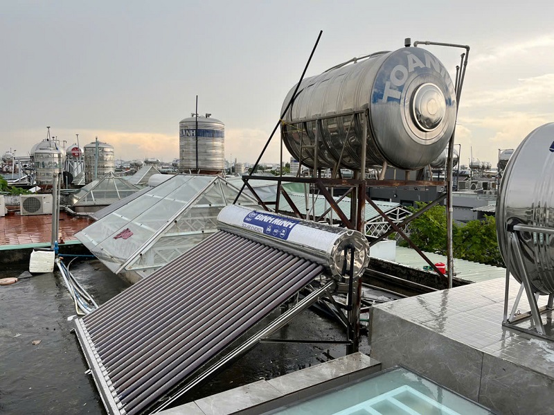 Hoàn thiện Máy nước nóng NLMT 250L-24 ống F58 Hoàn thiện Máy nước nóng NLMT 250L-24 ống F58