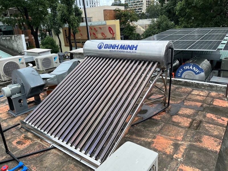 Bàn giao Máy nước nóng mặt trời Bình Minh tại Quận 3 Bàn giao Máy nước nóng mặt trời Bình Minh tại Quận 3