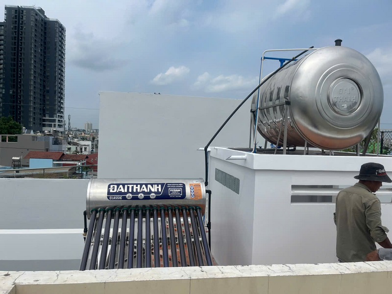 Máy nước nóng mặt trời Đại Thành 160L-15 ống F58 tại Bình Tân Máy nước nóng mặt trời Đại Thành 160L-15 ống F58 tại Bình Tân