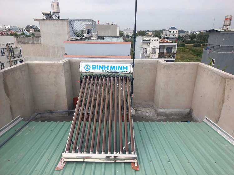 Lắp máy nước nóng năng lượng mặt trời Bình Minh Giá rẻ Lắp máy nước nóng năng lượng mặt trời Bình Minh Giá rẻ