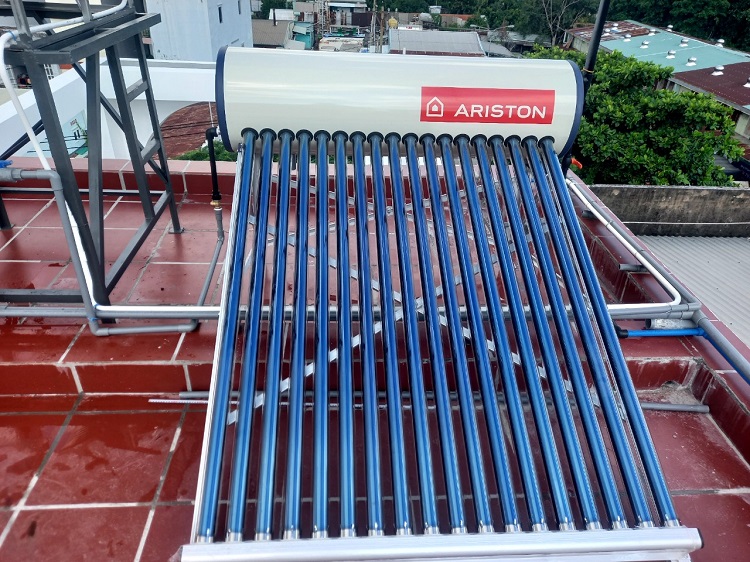 Bộ Máy nước nóng NLMT Ariston 190L ECO2 Bộ Máy nước nóng NLMT Ariston 190L ECO2