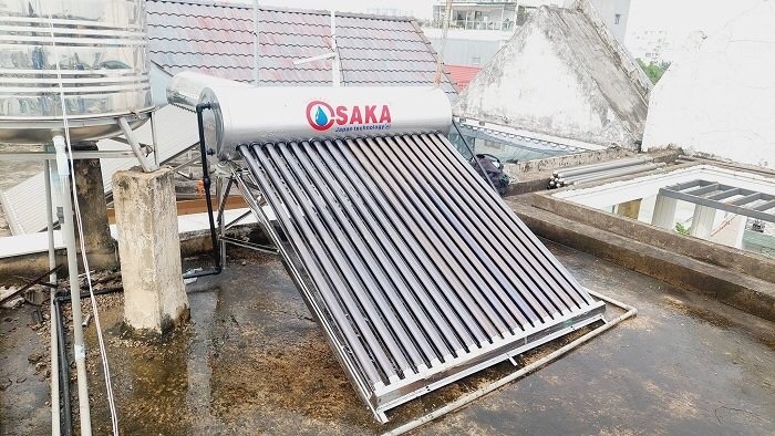 Máy nước nóng mặt trời Osaka 180L-18 ống F58 Máy nước nóng mặt trời Osaka 180L-18 ống F58