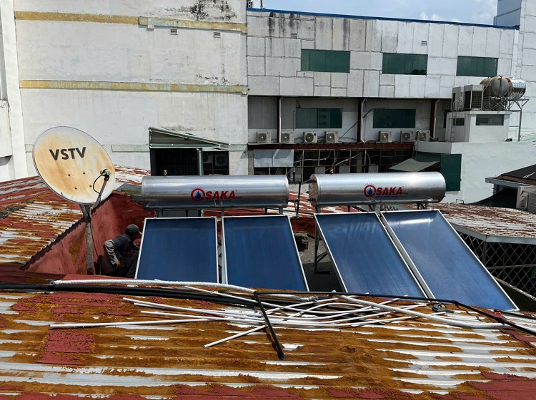 Máy nước nóng mặt trời Osaka 320L- dạng tấm Máy nước nóng mặt trời Osaka 320L- dạng tấm