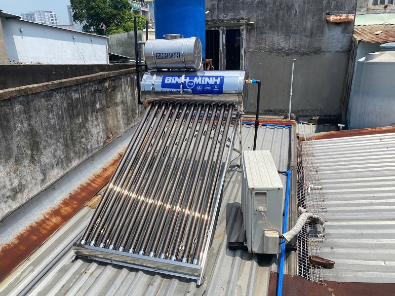 Lắp máy nước nóng mặt trời trên Mái tôn Lắp máy nước nóng mặt trời trên Mái tôn