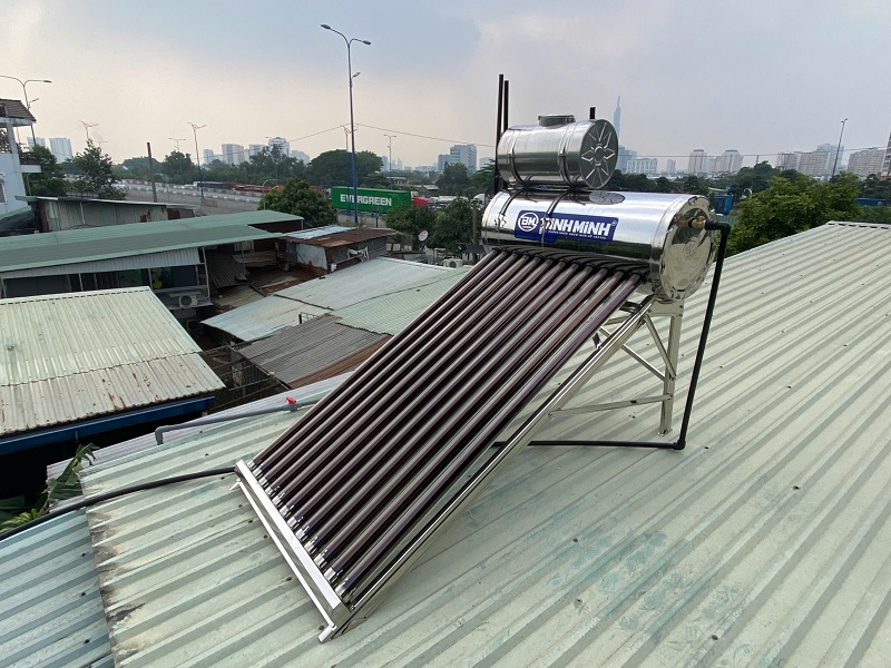 Hoàn thiện máy nước nóng mặt trời Bình Minh 160L tại Thủ Đức Hoàn thiện máy nước nóng mặt trời Bình Minh 160L tại Thủ Đức
