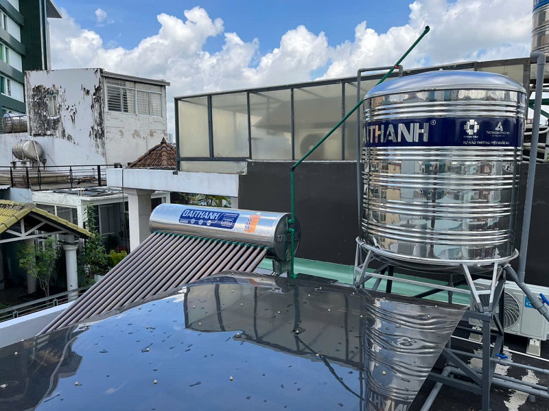 Thi công đường ống Nóng và Lạnh NLMT Đại Thành Thi công đường ống Nóng và Lạnh NLMT Đại Thành