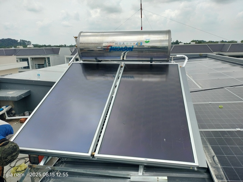 Máy nước nóng năng lượng mặt trời tấm phẳng Megasun 300L Chịu áp Máy nước nóng năng lượng mặt trời tấm phẳng Megasun 300L Chịu áp