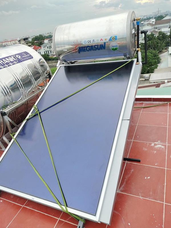 Máy nước nóng năng lượng mặt trời tấm phẳng Megasun 200L Chịu áp Máy nước nóng năng lượng mặt trời tấm phẳng Megasun 200L Chịu áp