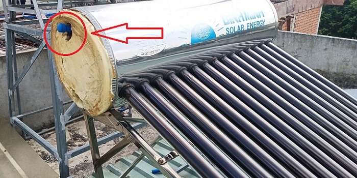 Máy nước nóng năng lượng mặt trời không nóng do rò rỉ đường ống Máy nước nóng năng lượng mặt trời không nóng do rò rỉ đường ống