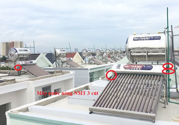 Máy nước nóng NLMT Đại Thành trước đây sử dụng 3 cút ở Bình bảo ôn Máy nước nóng NLMT Đại Thành trước đây sử dụng 3 cút ở Bình bảo ôn