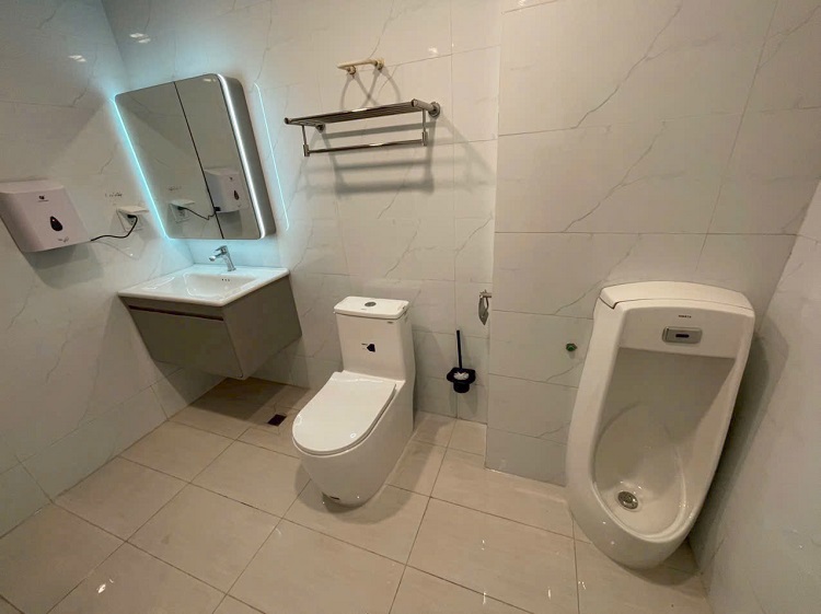 Nhà tắm sử dụng thiết bị vệ sinh HWATA Nhà tắm sử dụng thiết bị vệ sinh HWATA