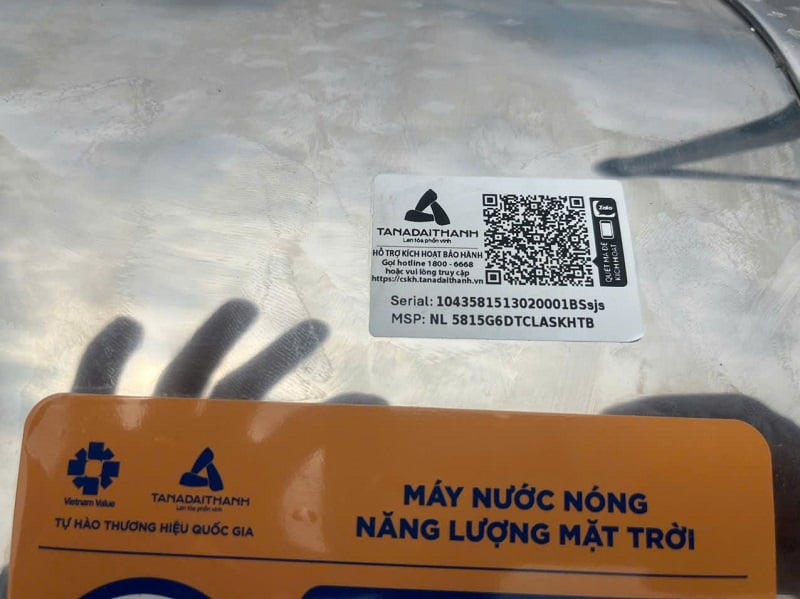 Quét Mã QR để kiểm tra thông tin và đăng kí bảo hành Quét Mã QR để kiểm tra thông tin và đăng kí bảo hành