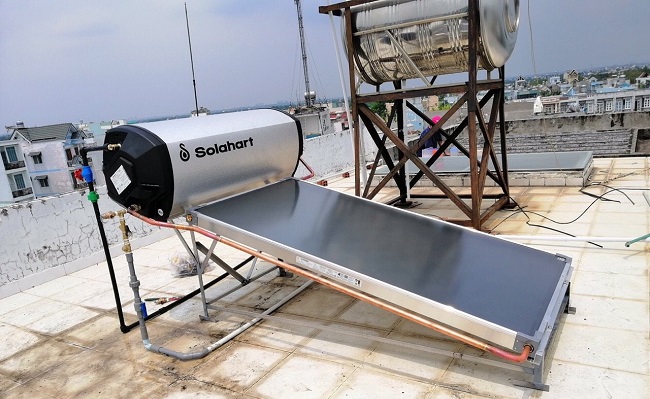 Lắp máy nước nóng Solahart Premium trên mặt sàn Lắp máy nước nóng Solahart Premium trên mặt sàn