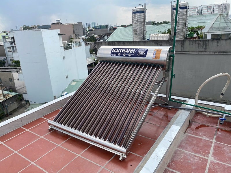 Máy nước nóng NLMT Đại Thành 180L-18 ống F58 tại Thủ Đức Máy nước nóng NLMT Đại Thành 180L-18 ống F58 tại Thủ Đức
