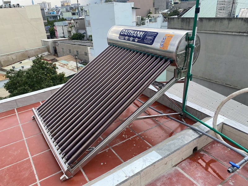 Máy nước nóng NLMT Đại Thành 180L-18 ống F58 tại Thủ Đức Máy nước nóng NLMT Đại Thành 180L-18 ống F58 tại Thủ Đức