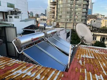 Khám phá máy nước nóng năng lượng mặt trời Osaka Giải pháp tiết kiệm