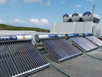Kinh nghiệm chọn đại lý máy nước nóng năng lượng mặt trời uy tín