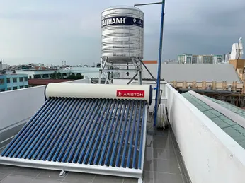 Hoàn thiện Máy nước nóng năng lượng mặt trời Ariston 300L tại Tân Phú