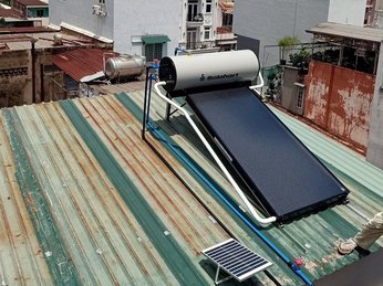 Lắp máy nước nóng mặt trời Solahart 150 lít trên mái tôn An Toàn, Bền bỉ, Chuyên nghiệp