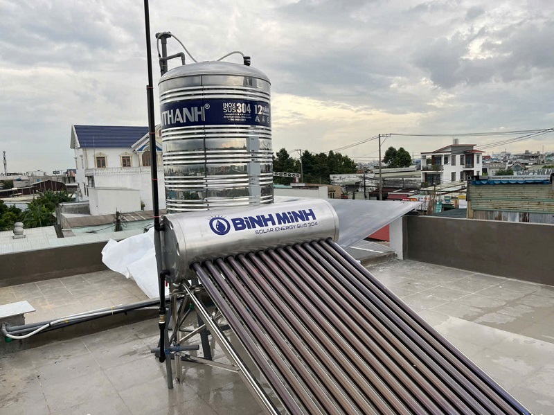 Lắp máy NLMT Bình Minh 160L-15 ống f58 và Bồn nước Đại Thành Lắp máy NLMT Bình Minh 160L-15 ống f58 và Bồn nước Đại Thành