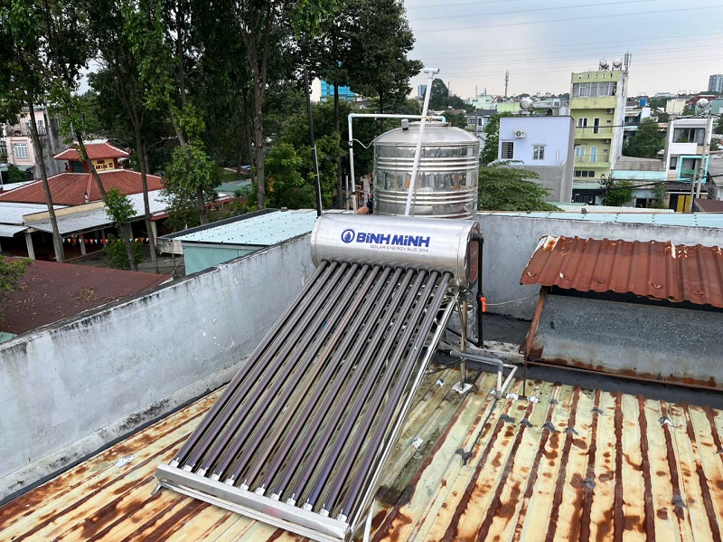 Trọn bộ Máy nước nóng mặt trời bình minh 130L-12 ống Trọn bộ Máy nước nóng mặt trời bình minh 130L-12 ống