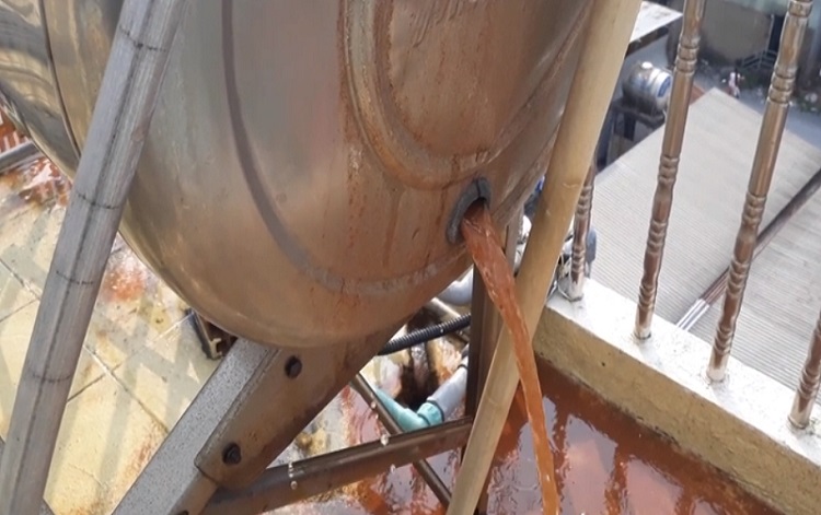 Súc xả nước nóng trong Bình bảo ôn Súc xả nước nóng trong Bình bảo ôn