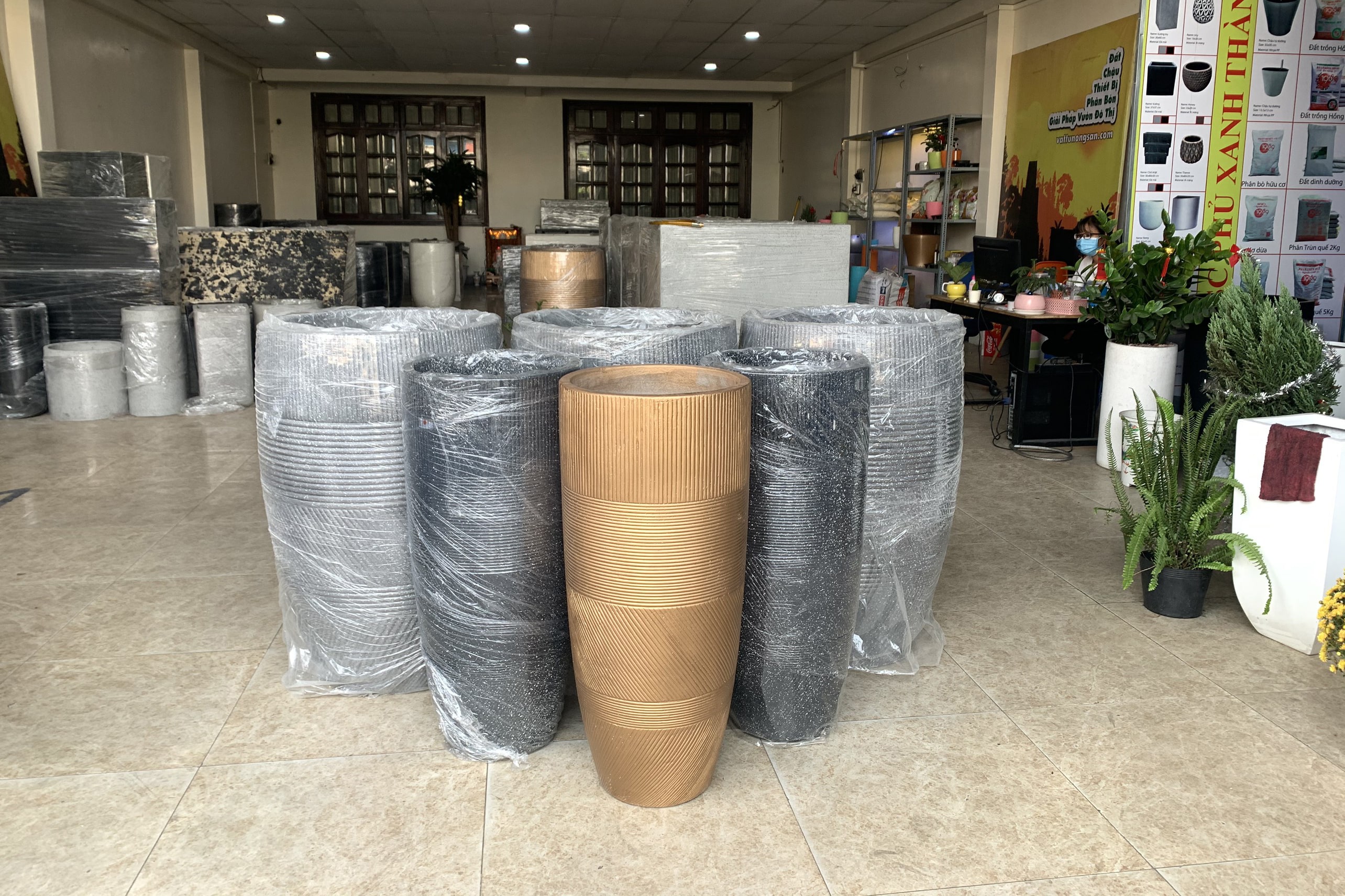 Showroom của 1989 JSC