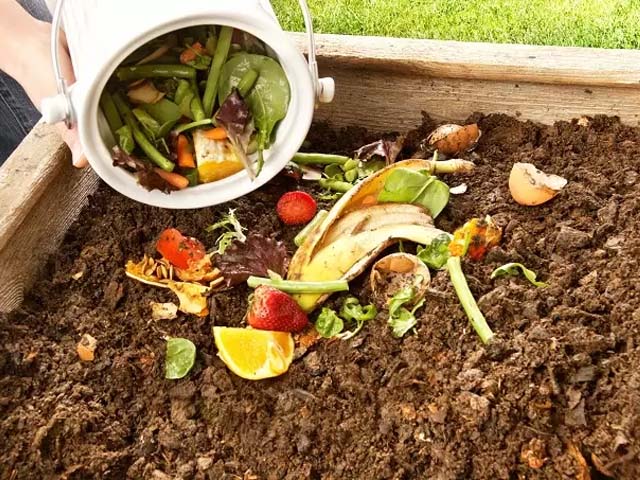 Hãy xem ảnh về ủ rác nhà bếp, bạn sẽ khám phá được cách tiết kiệm không gian và giảm thiểu mùi hôi trong nhà bếp mà lại còn giúp bảo vệ môi trường nữa đấy!