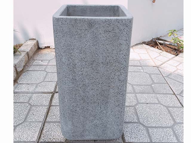 chậu xi măng đá mài vuông trụ bo góc màu xám