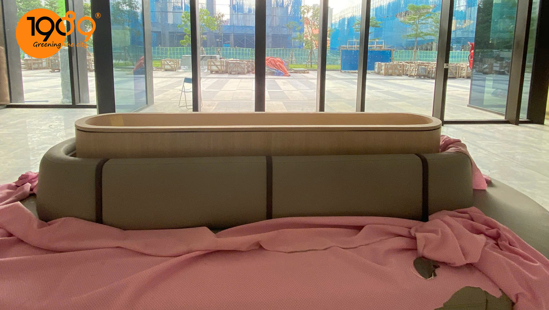 Chậu Xi Măng Đá Mài: Vật Phẩm Quốc Dân Không Thể Thiếu Trong Thiết Kế Kiến Trúc Hiện Đại