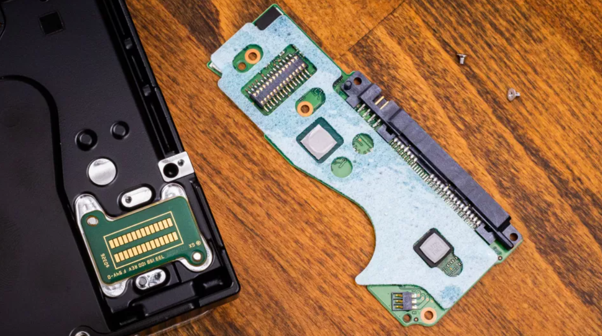 Ổ cứng Seagate Exos X20 và IronWolf Pro 20TB: Bộ nhớ Xoay cực mạnh mẽ Ổ cứng Seagate Exos X20 và IronWolf Pro 20TB: Bộ nhớ Xoay cực mạnh mẽ