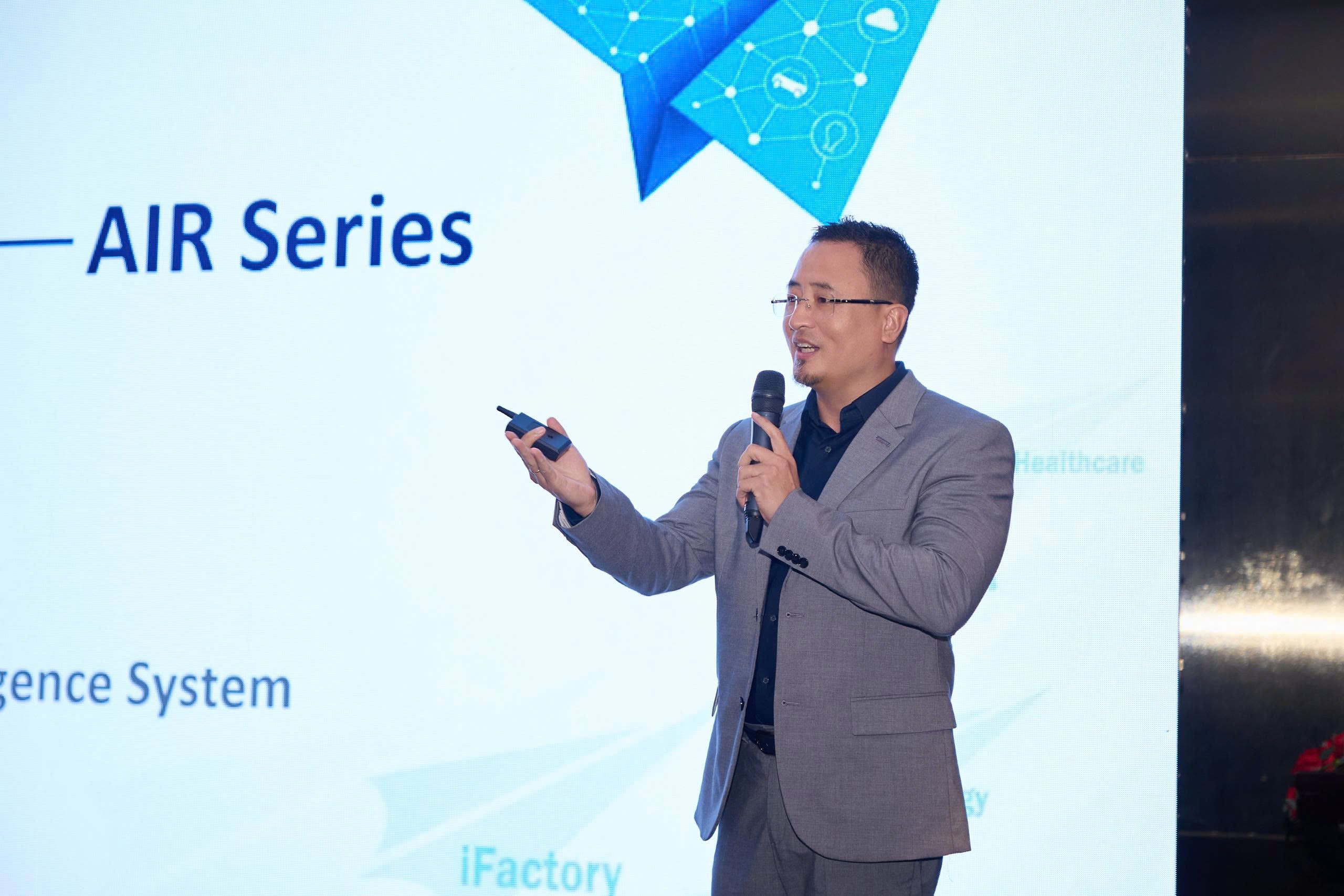 MaxLink Tham Dự Hội Thảo “Sức mạnh hội tụ cùng New Gen AI với AMD” MaxLink Tham Dự Hội Thảo “Sức mạnh hội tụ cùng New Gen AI với AMD”